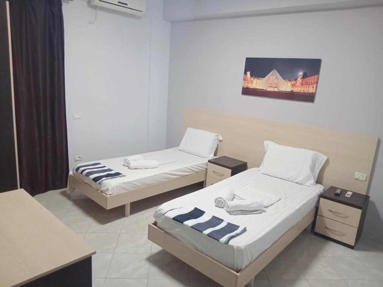 Hotel Blue Moon Tale Екстериор снимка